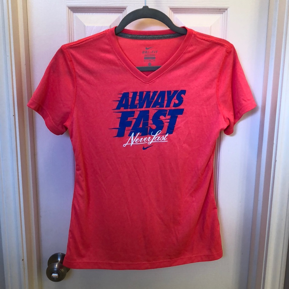 dry fit Nike workout top